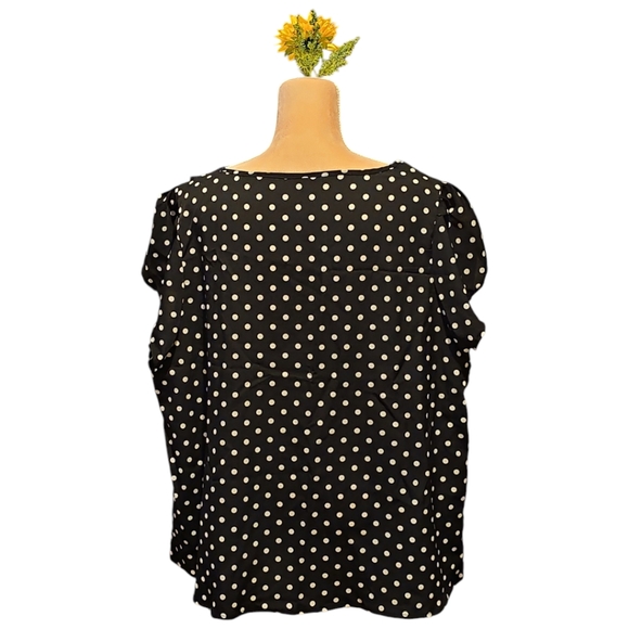 EMERY ROSE Plus Guipure Lace Insert Tee 4X - Picture 11 of 12